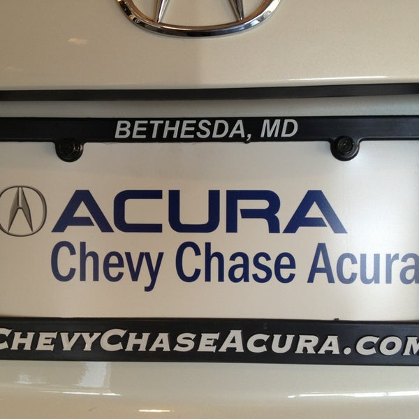 Foto tirada no(a) Chevy Chase Acura por George M. em 1/8/2013