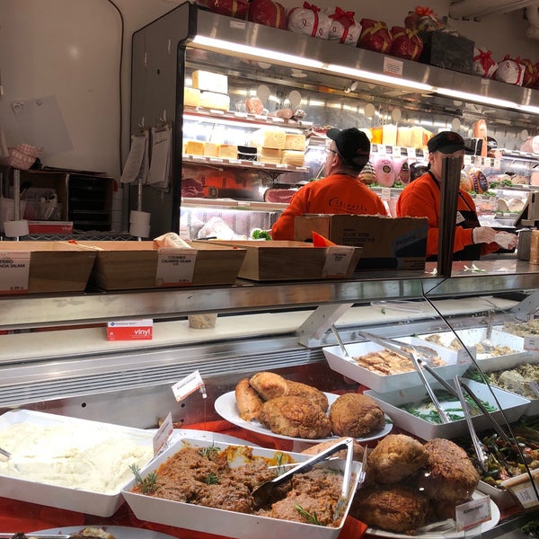 11/21/2018 tarihinde Laurence H.ziyaretçi tarafından Citarella Gourmet Market - West Village'de çekilen fotoğraf