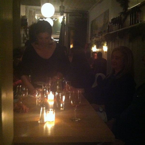 12/25/2012 tarihinde Laurence H.ziyaretçi tarafından Home Restaurant'de çekilen fotoğraf