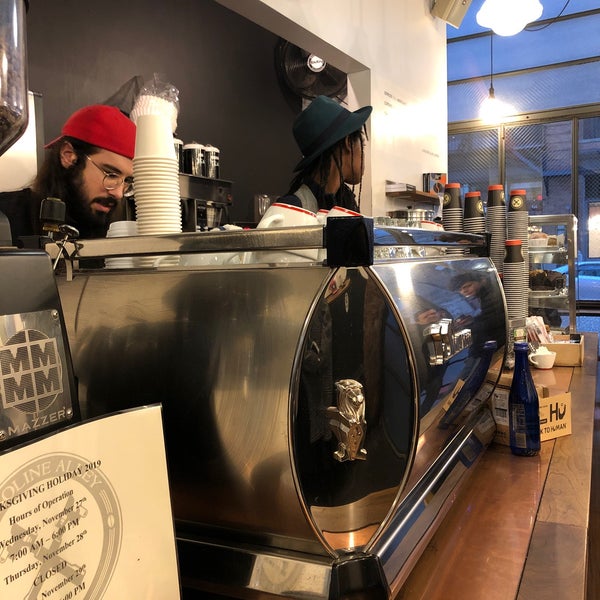 11/29/2019 tarihinde Laurence H.ziyaretçi tarafından Gasoline Alley Coffee'de çekilen fotoğraf
