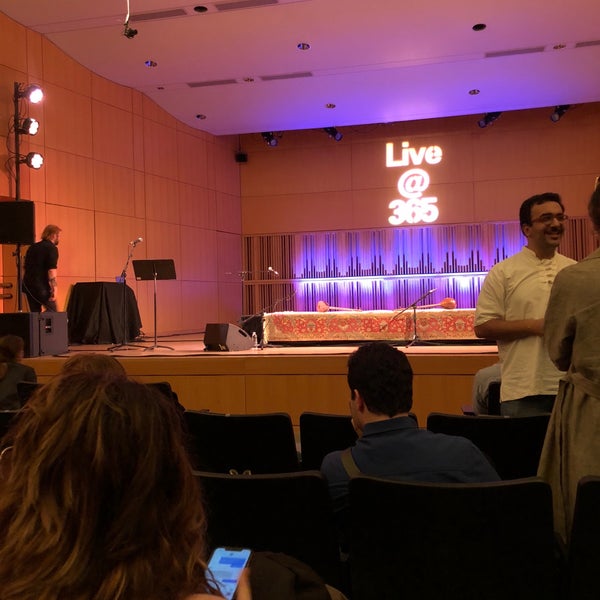 Foto diambil di The Graduate Center, CUNY oleh Laurence H. pada 5/10/2019