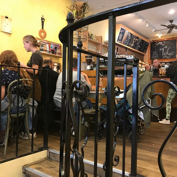 Photo taken at Bagels &amp; Beans by Laurence H. on 5/19/2018