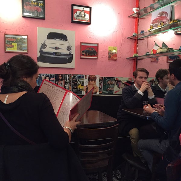 11/13/2016 tarihinde Laurence H.ziyaretçi tarafından Fiat Café'de çekilen fotoğraf