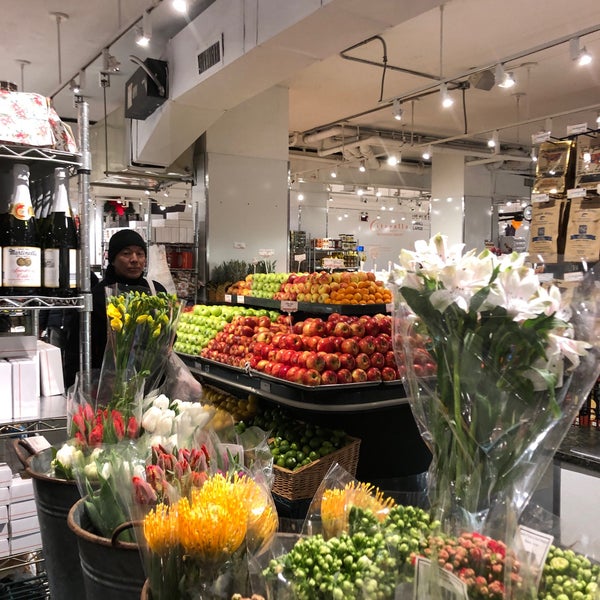 12/21/2019 tarihinde Laurence H.ziyaretçi tarafından Citarella Gourmet Market - West Village'de çekilen fotoğraf