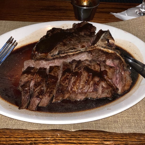 Photo taken at Jake’s Steakhouse by The_Pro on 4/6/2019