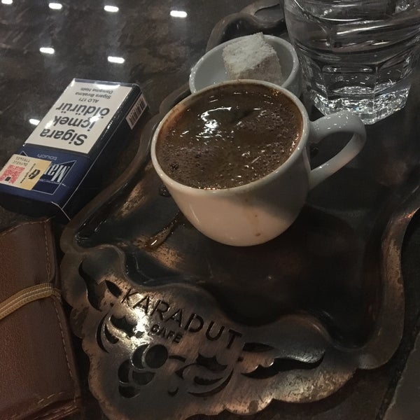 รูปภาพถ่ายที่ Karadut Patisserie &amp; Cafe โดย Mehmet34 เมื่อ 9/22/2019