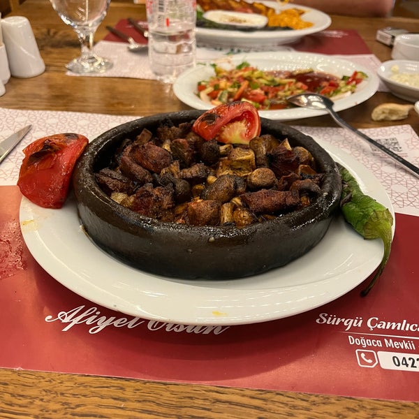 Foto diambil di Çamlıca Restaurant Malatya Mutfağı oleh C€MAL© pada 8/1/2022