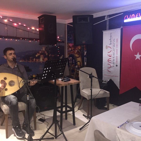 Снимок сделан в Rumeli Baharı Restaurant пользователем Şükrü K. 7/6/2017
