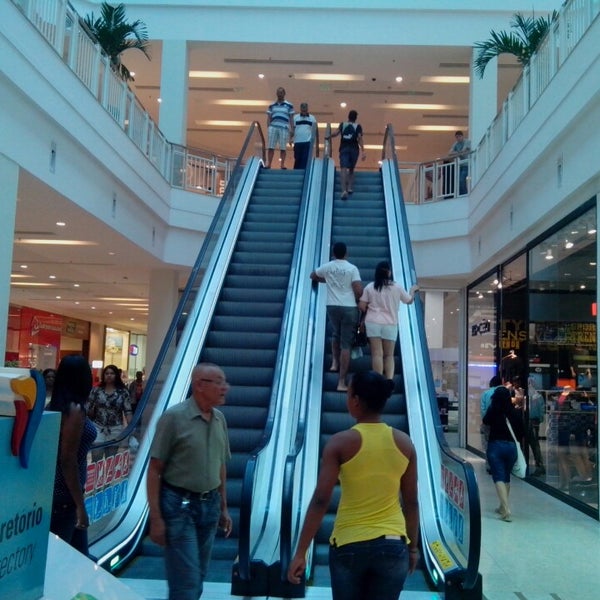 Photo taken at Salvador Norte Shopping by Wagner C. on 4/28/2013