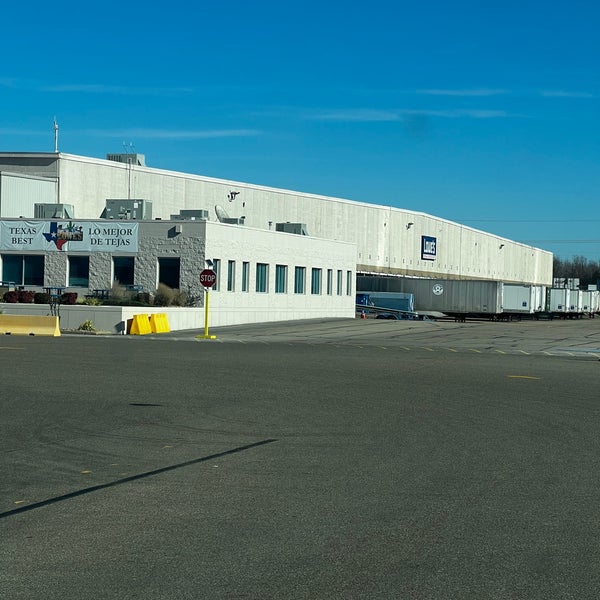 Lowe's Distribution Center Structure in Mount Vernon