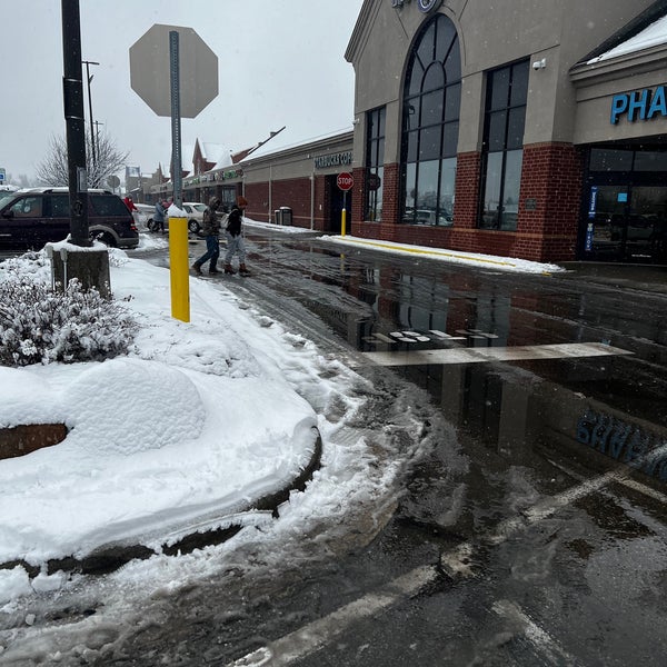 Kroger 1585 Square Dr