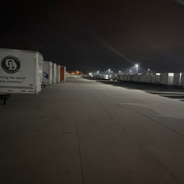 Walmart Distribution Center 23701 W Southern Ave