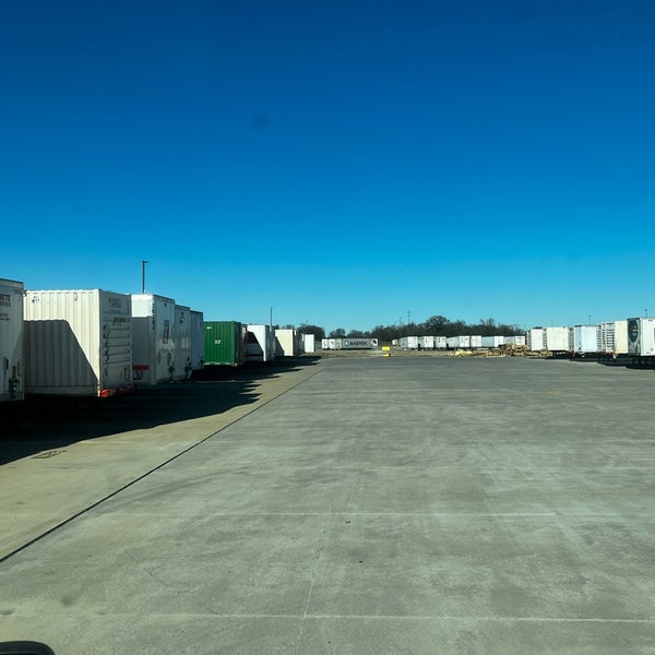 Lowe's Distribution Center Structure in Mount Vernon