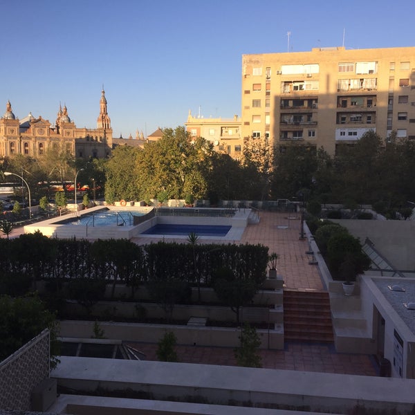 11/15/2016에 Holden님이 Hotel Meliá Sevilla에서 찍은 사진