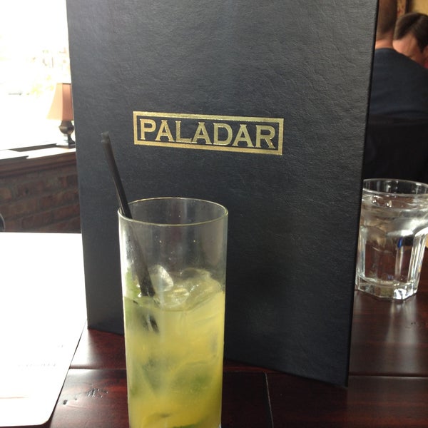 Das Foto wurde bei Paladar Cuban Restaurant &amp; Rum Bar von Teresa R. am 5/12/2013 aufgenommen
