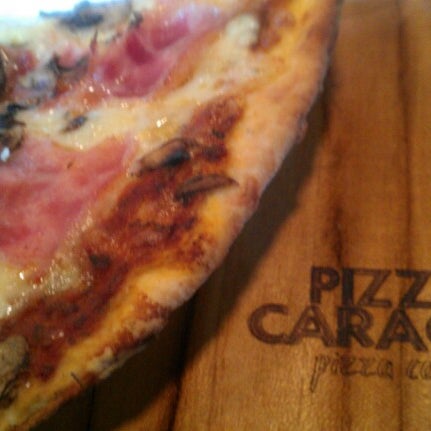 12/8/2012에 Luis C.님이 Pizza Caracas. Pizza-Caffe에서 찍은 사진