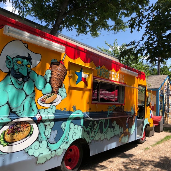 6/9/2018 tarihinde Crystal Gel D.ziyaretçi tarafından Fort Worth Food Park'de çekilen fotoğraf