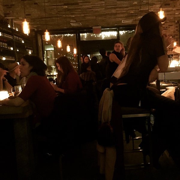 3/29/2015にAndrea S.がMIUSA Wine Barで撮った写真