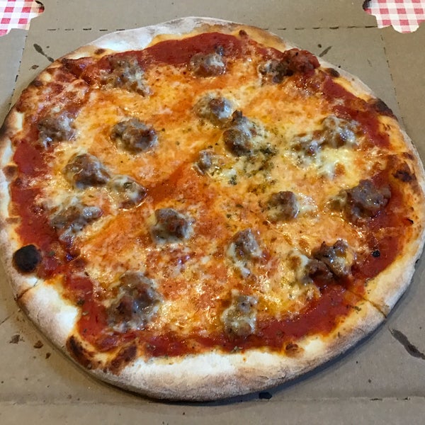 Photo taken at Bongiorno&#39;s Italian Deli &amp; Pizzeria by Bill D. on 1/25/2017