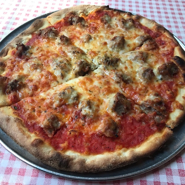 Photo taken at Bongiorno&#39;s Italian Deli &amp; Pizzeria by Bill D. on 5/11/2017