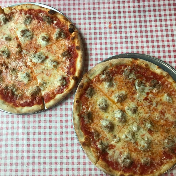 Photo taken at Bongiorno&#39;s Italian Deli &amp; Pizzeria by Bill D. on 1/9/2018
