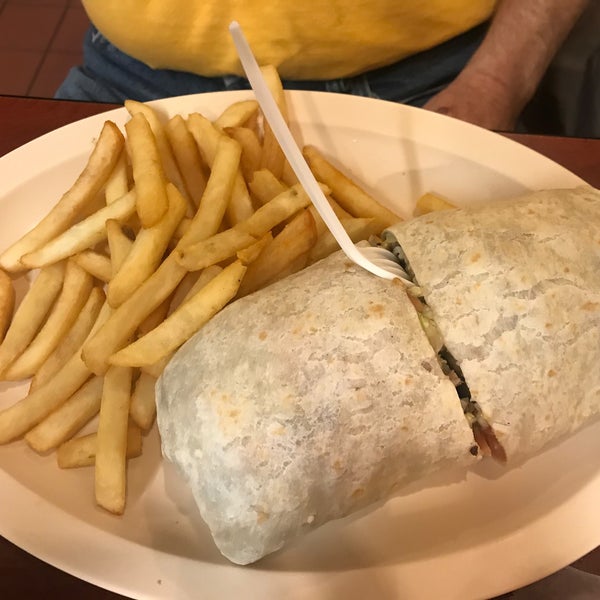 El Famous Burrito Rogers Park 7047 N Clark St