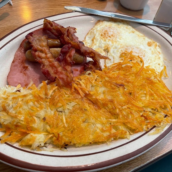 Waffle Square Breakfast Spot in Sacramento