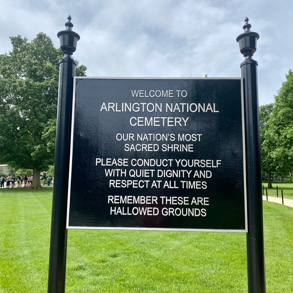 Снимок сделан в Arlington National Cemetery пользователем Derek L. 6/3/2022