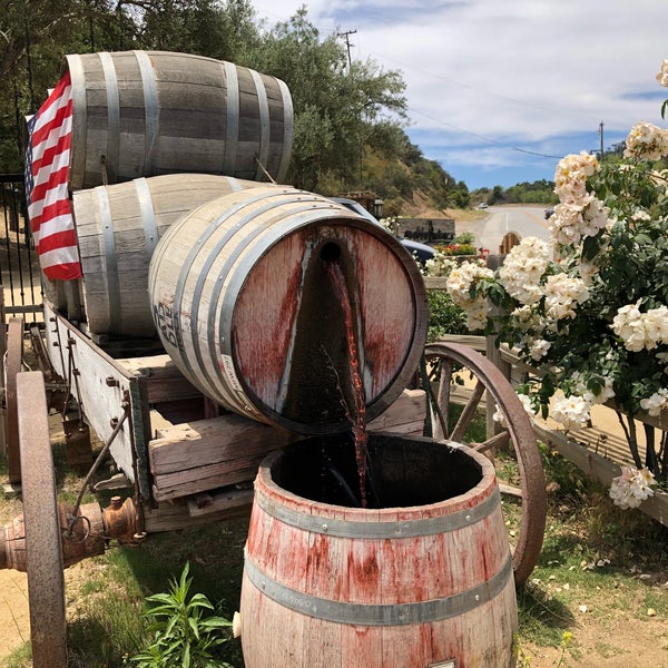 Das Foto wurde bei Malibu Wines Tasting Room von Benjamin S. am 6/15/2018 aufgenommen