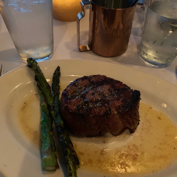 Photo taken at Mo&#39;s Steakhouse by Benjamin S. on 6/28/2019