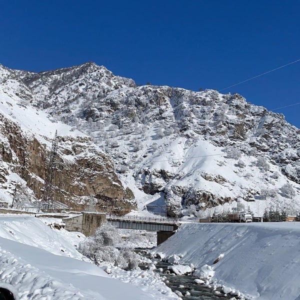 Таджикистан лагерь орбита такоб. Такоб таджикистан. Варзоб таджикистан такоб. Варзоб таджикистан такоб. Поселок такоб таджикистан.