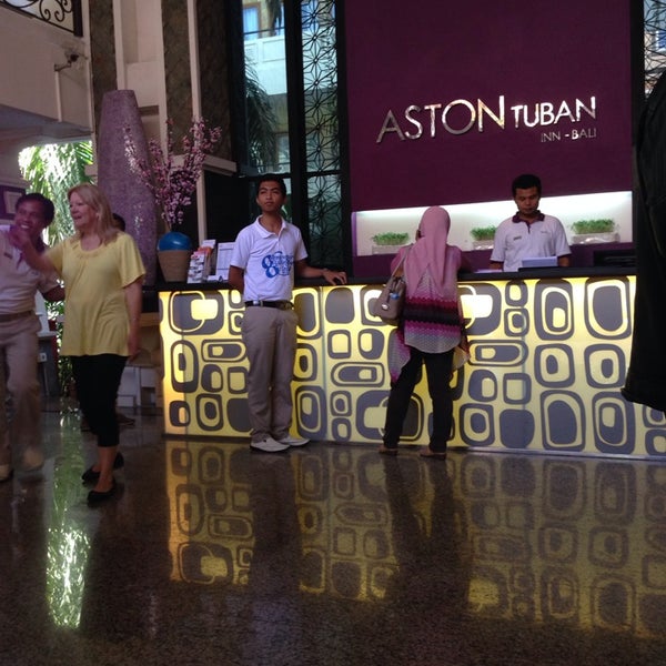 รูปภาพถ่ายที่ Aston Tuban Inn Bali โดย Sarah A. เมื่อ 5/8/2014