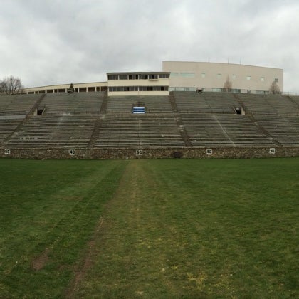 Foto diambil di American Legion Memorial Stadium oleh Corbin N. pada 3/28/2014