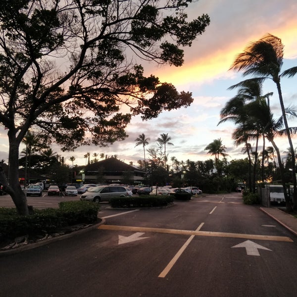 Azeka Shopping Center Makai Shopping Mall in Kīhei