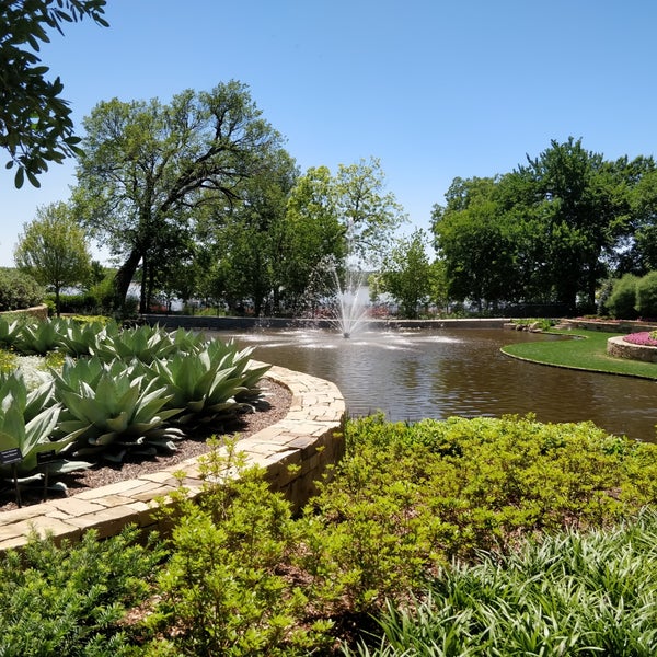 Снимок сделан в Dallas Arboretum and Botanical Garden пользователем Johnathan R. 5/19/2019