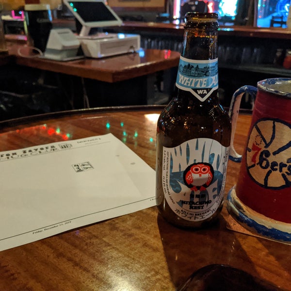 Foto tirada no(a) Strange Brew Tavern por Greg R. em 12/13/2019