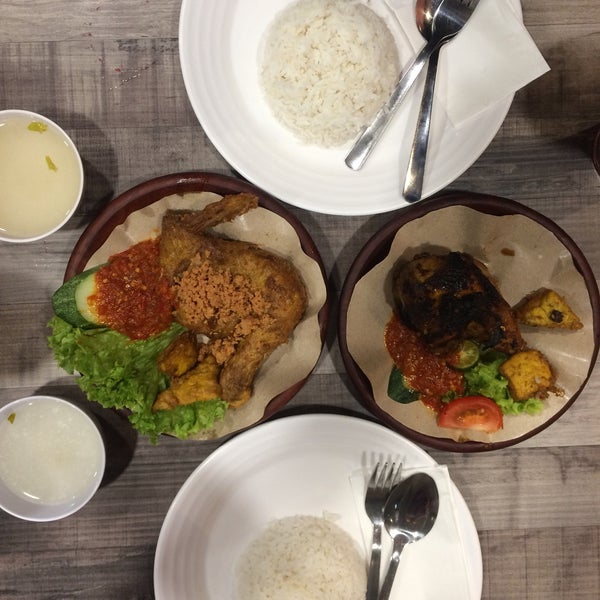 Photos At Dapur Penyet Sunway Carnival Restaurant Photo Taken At Dapur Penyet Sunway Carnival By Rini On 9 23 2017