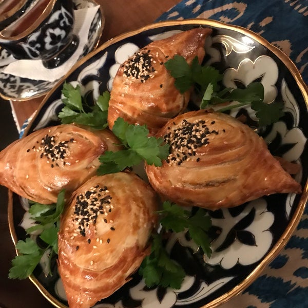 รูปภาพถ่ายที่ Restaurant &quot;Samarkand&quot; โดย Timka I. เมื่อ 2/6/2018
