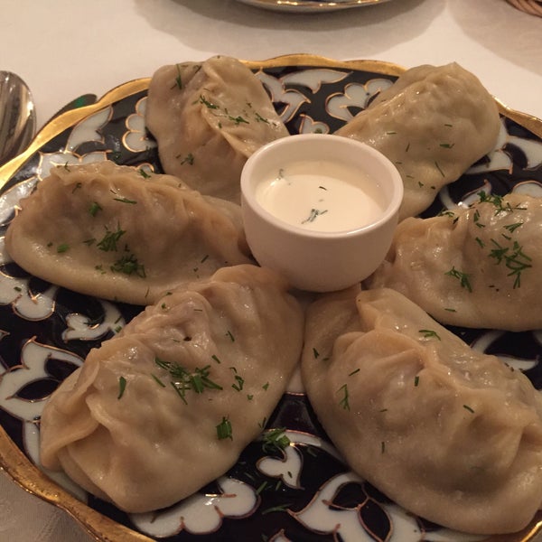 Das Foto wurde bei Restaurant &quot;Samarkand&quot; von Timka I. am 12/4/2015 aufgenommen