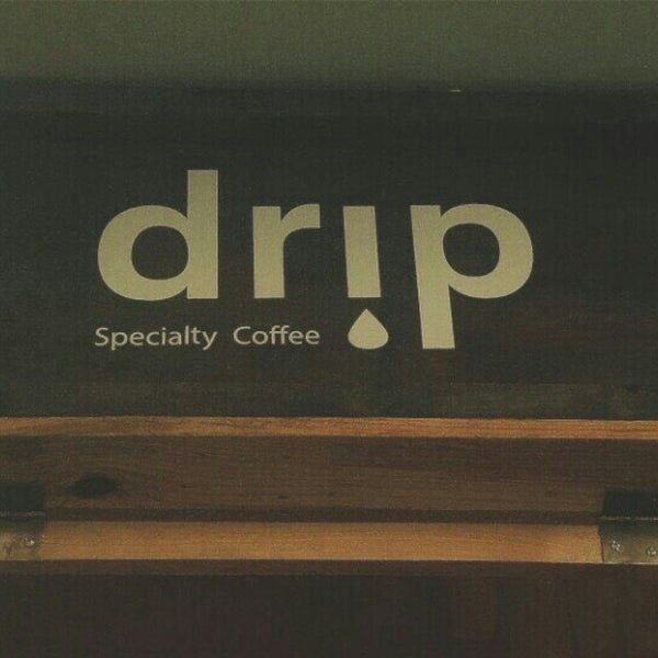 รูปภาพถ่ายที่ Drip Specialty Coffee โดย Santiago S. เมื่อ 1/5/2017