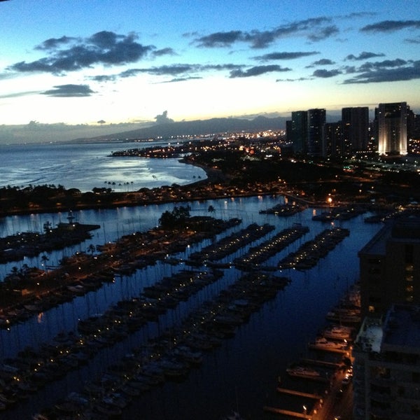 Photo taken at Waikiki Marina Resort at the Ilikai by Kayo S. on 9/15/2013