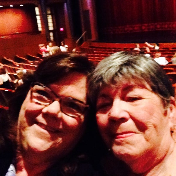 รูปภาพถ่ายที่ Blanche M. Touhill Performing Arts Center โดย Heather M. เมื่อ 5/10/2014