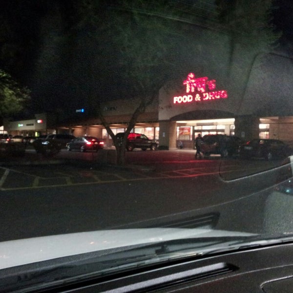 Fry's Food & Drug Grocery Store in Glendale