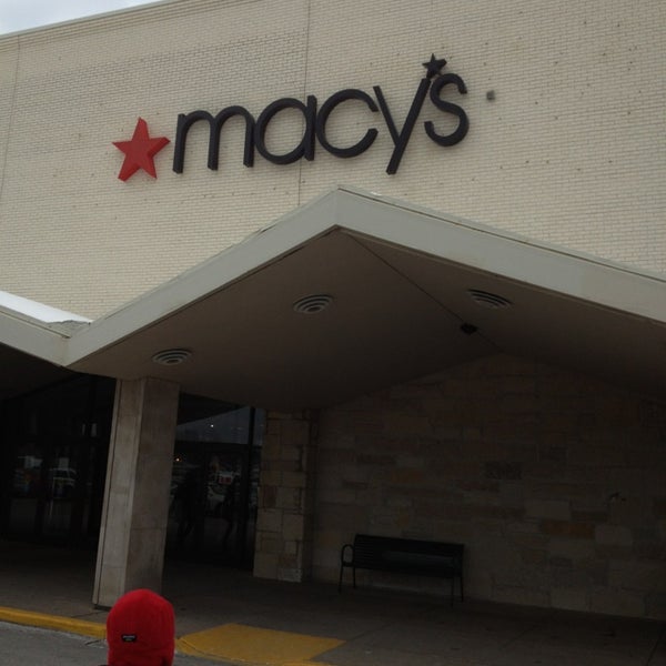 Macy's Outlet Store in Wauwatosa