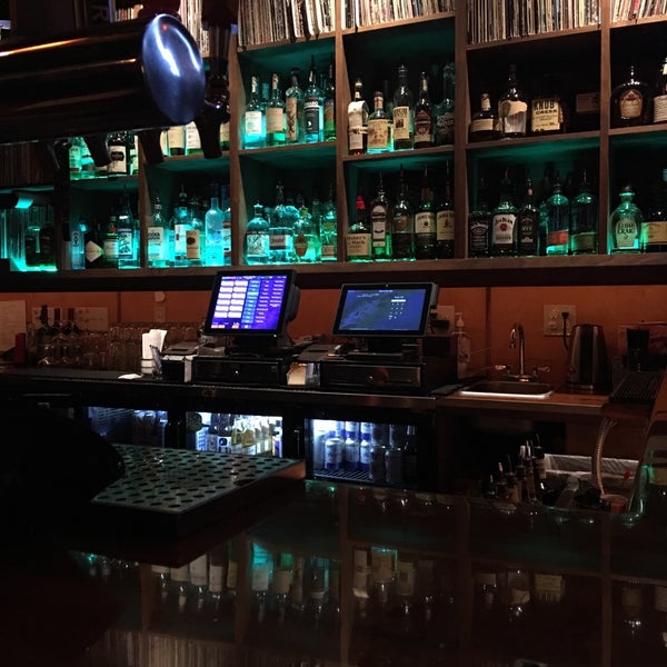 бар револьвер