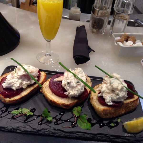 Flutes Champagne Bar in Dublin