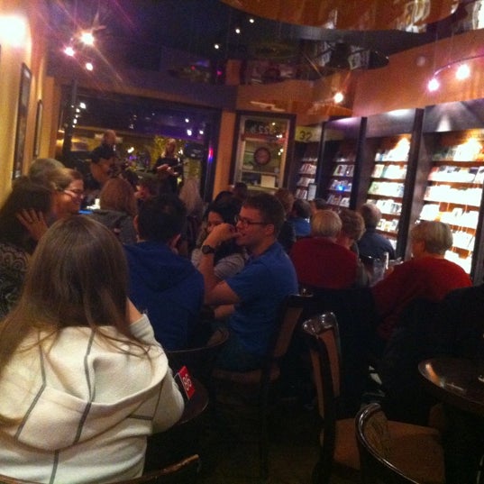 11/10/2012 tarihinde Russ W.ziyaretçi tarafından Rico&#39;s Cafe &amp; Wine Bar'de çekilen fotoğraf