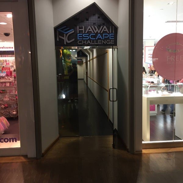 Hawaii Mom Blog: Hawaii Escape Challenge at Pearlridge