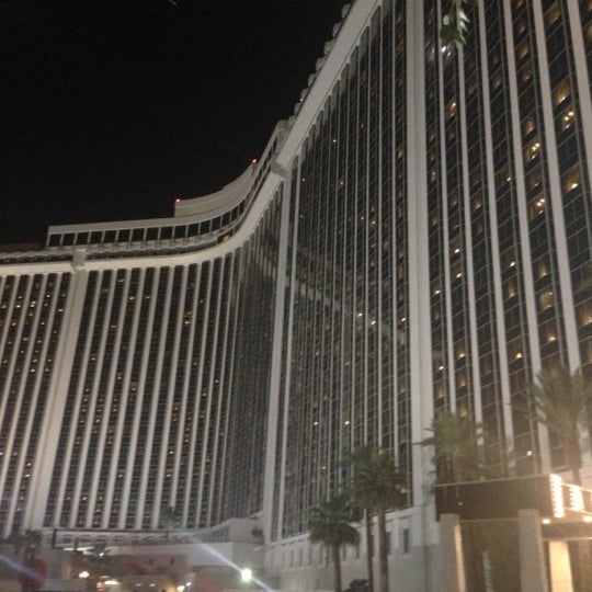 Снимок сделан в LVH - Las Vegas Hotel &amp; Casino пользователем Alec K. 10/27/2012