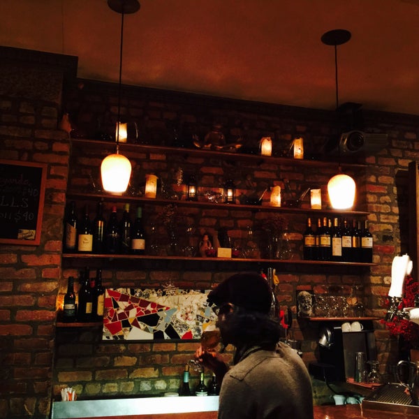 12/14/2014 tarihinde Robert S.ziyaretçi tarafından Las Ramblas Bar de Tapas'de çekilen fotoğraf